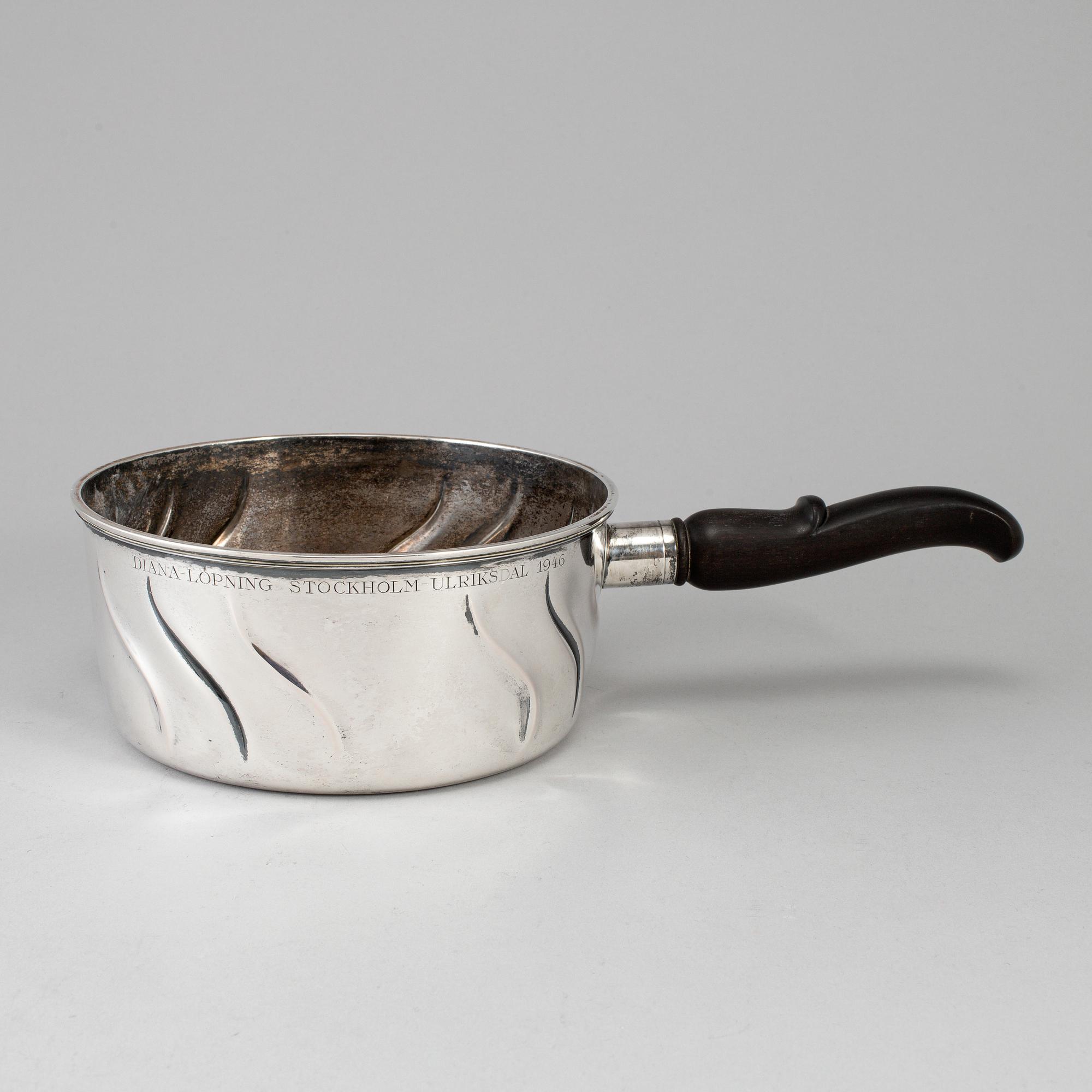 A Swedish 20th century silver pot, mark of CG Hallberg, Stockholm 1917.