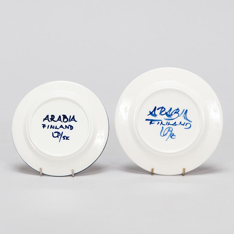 Ulla Procopé, a 46-piece set of 'Valencia' porcelain dinnerware for Arabia.