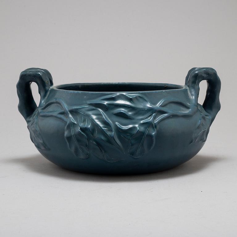 HÖGANÄS, an earthenware bowl, early 20th Century.