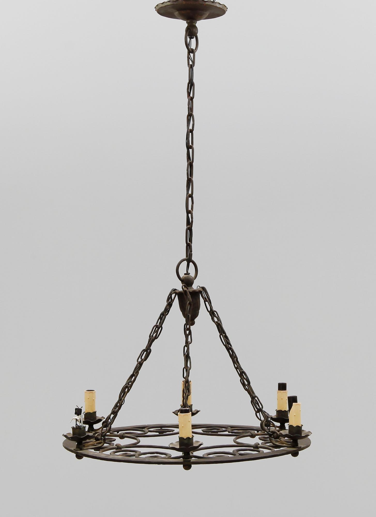TAKLAMPA, smide, 1900-talets första hälft. Höjd ca 110 cm.