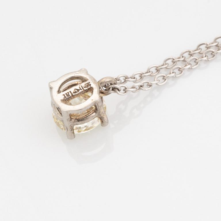 Collier med briljantslipad diamant.