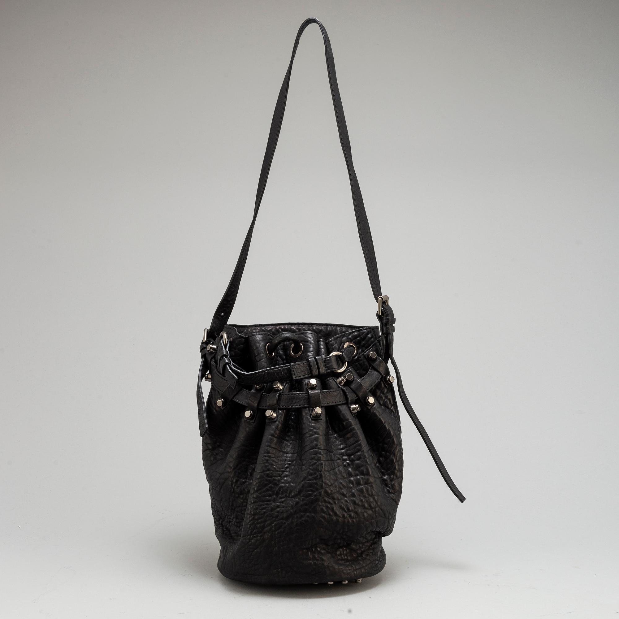 ALEXANDER WANG Diego leather and studs bucket bag. Bukowskis