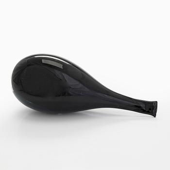 Oiva Toikka, a glass bird, signed O. Toikka Nuutajärvi.