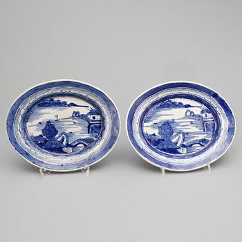 Fat, ett par, porslin. Kina 1800-tal.