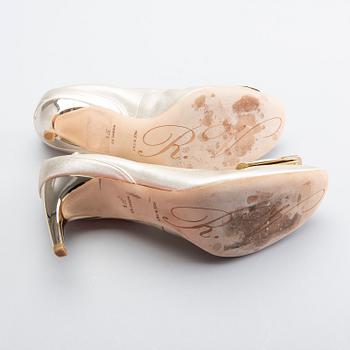 Tods`s och Roger Vivier, skor 2 par 37-37,5 enligt märkning.