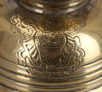 KYNTTILÄNJALKAPARI, messinkiä, Ranska 1700-luku.