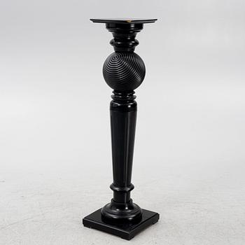 Pedestal, 20th century.