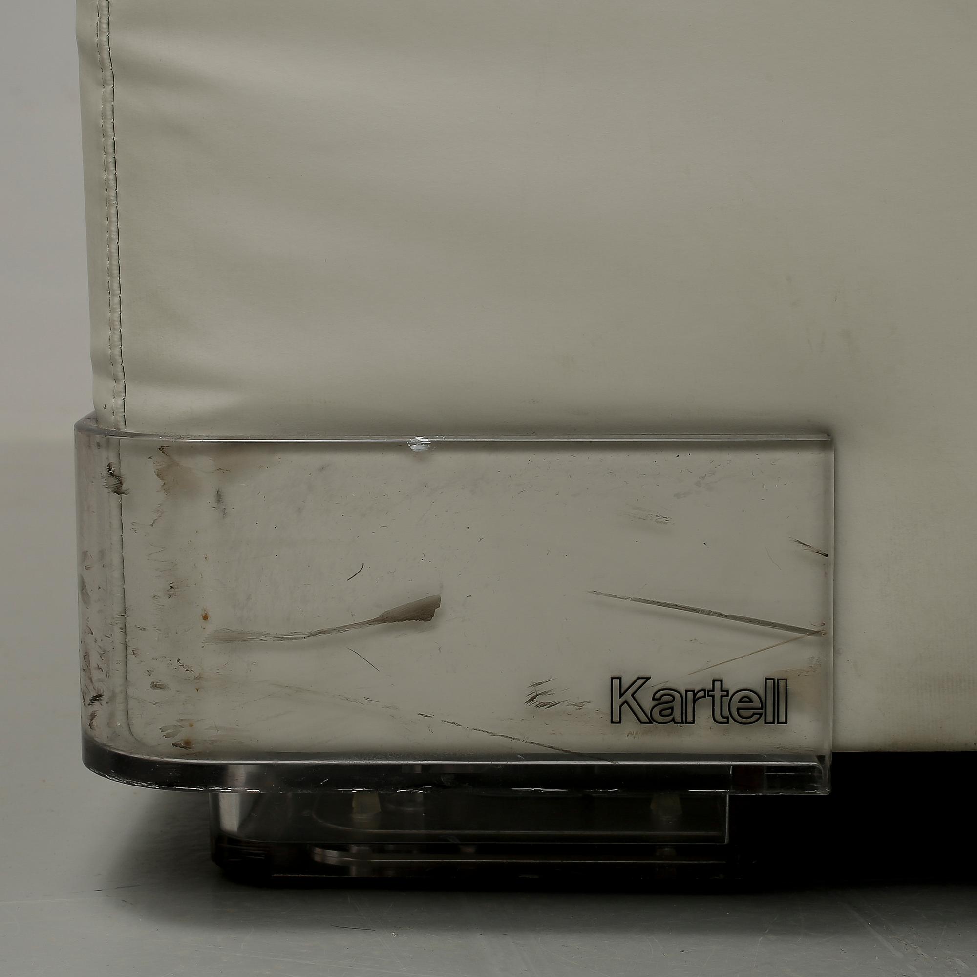 MODULSOFFA / SOFFA, 4 delar, Piero Lissoni, Kartell, formgiven 2003.