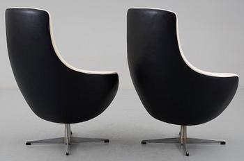 SNURRFÅTÖLJER, ett par, SM Wincrantz, Möbelindustri, Skövde.