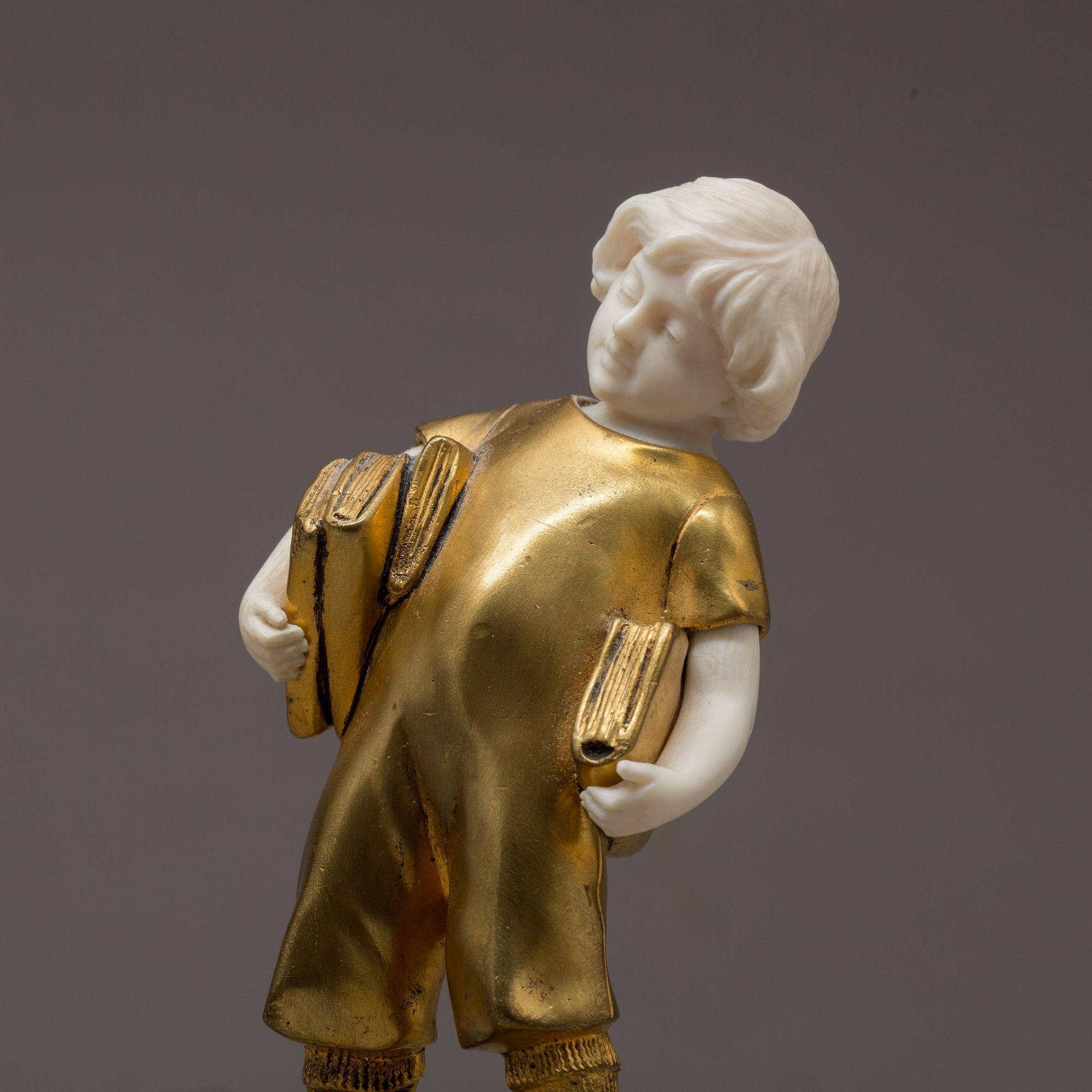 FIGURIN, art deco, bär signatur.