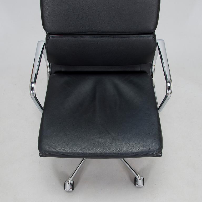 Charles & Ray Eames, A 21st Century "Soft Pad Chair EA 219, high backrest" office chair, Vitra.