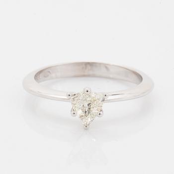 Trillion-cut diamond ring 0,50 ct.