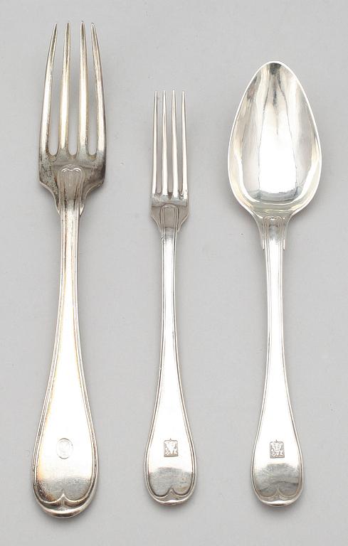 A Swedish early 19th century 39 piece table cutlery (31+4+4), marks of Pehr Zethelius, Stockholm 1800-1807.