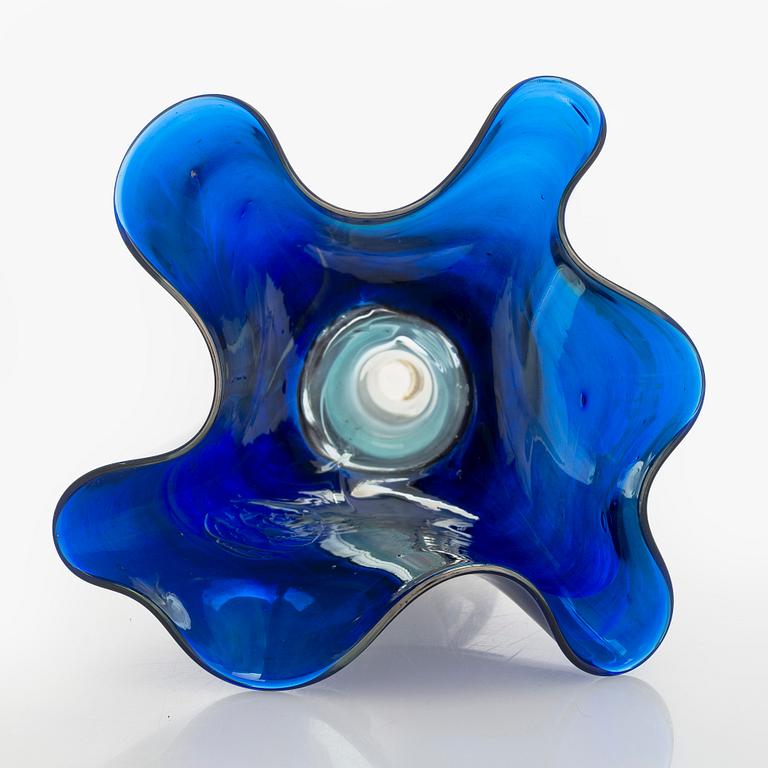 Oiva Toikka, an art glass, signed Oiva Toikka Nuutajärvi Notsjö 1988.