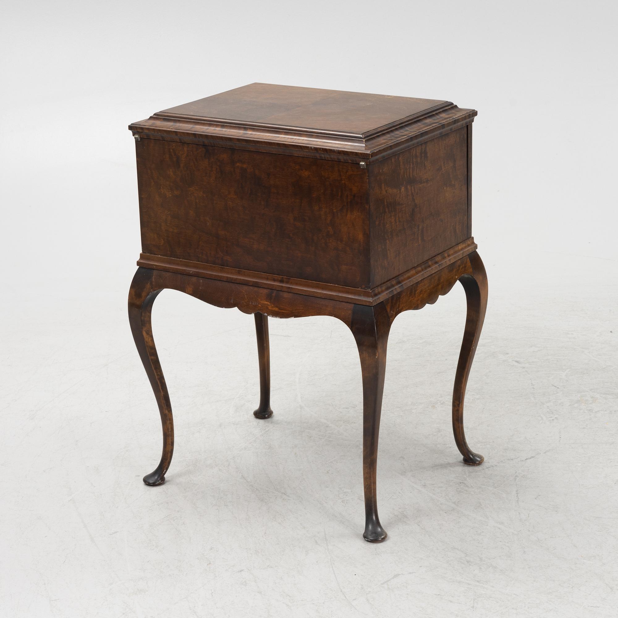 Bestickuppsättning, 114 delar, silver, modell "Adlerstråhle", bl a GAB, Stockholm 1918, i schatull.