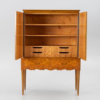 Skåp, modell 152, Alfred Ehrlin AB, Tranås, 1940-tal.