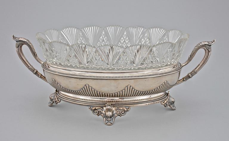 JARDINIERE, låghaltigt silver samt glas. Friedrich Wilhelm Hespe, Hamburg, Tyskland. 1900-talets början. Ca 710g.