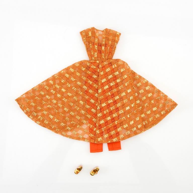 Barbiekläder 4 set. vintage bl a "Dinner at Eight" Mattel 1963-64. "Nighty Negligée" Mattel 1959-64.