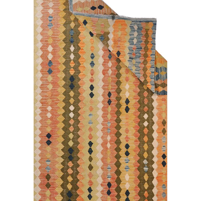 Matta, kelim, ca 298 x 208 cm.