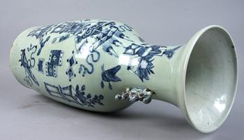 GOLVURNA, porslin, Kina, 1800-tal.