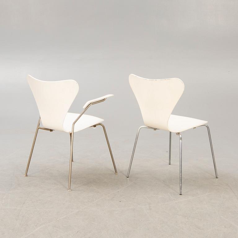 Arne Jacobsen, a set of six plus one Sjuan chairs for Fritz Hansen Denmark later part of the 20th century.