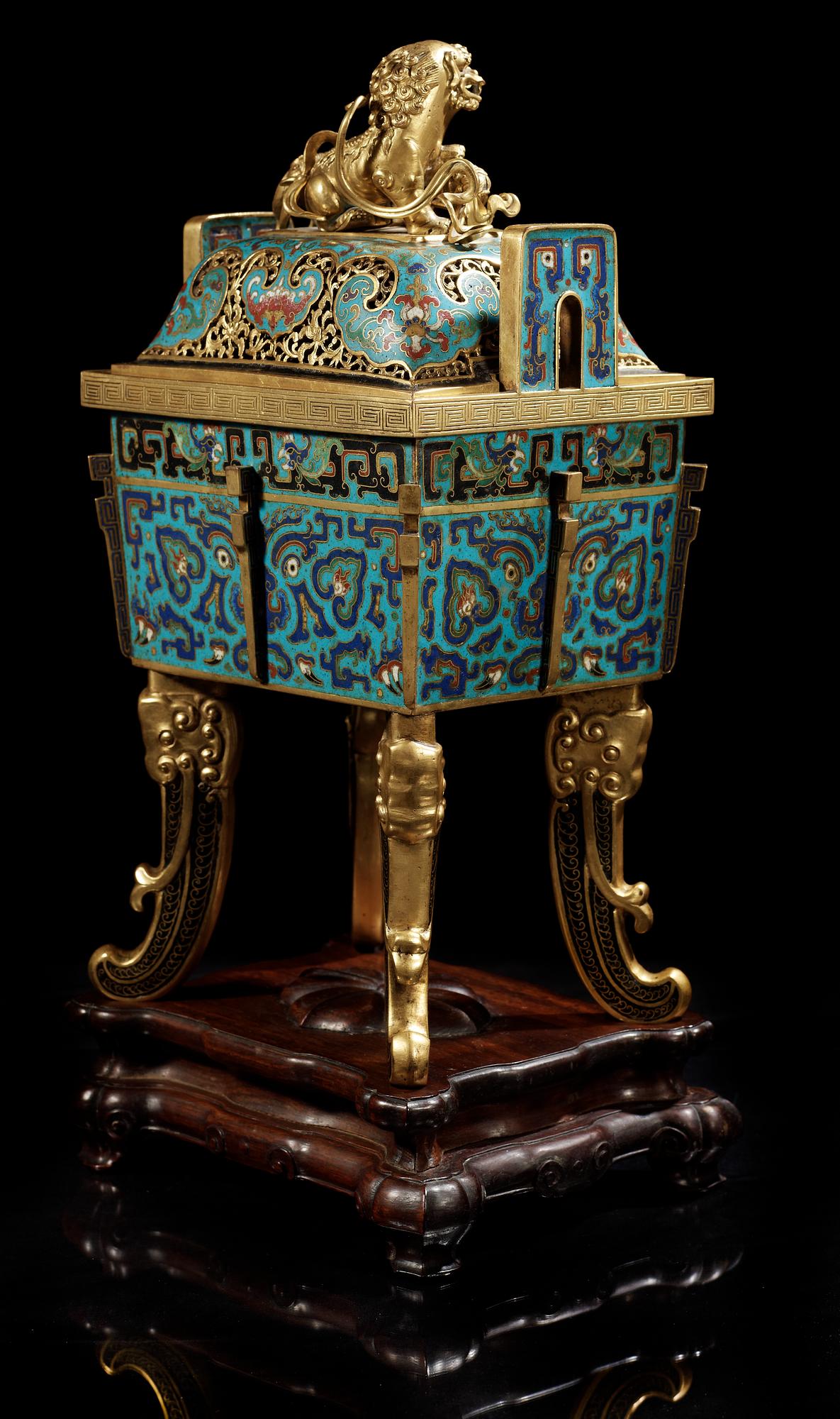 A cloisonne censer with cover, Qing dynasty, Qinalong (1736-95).
