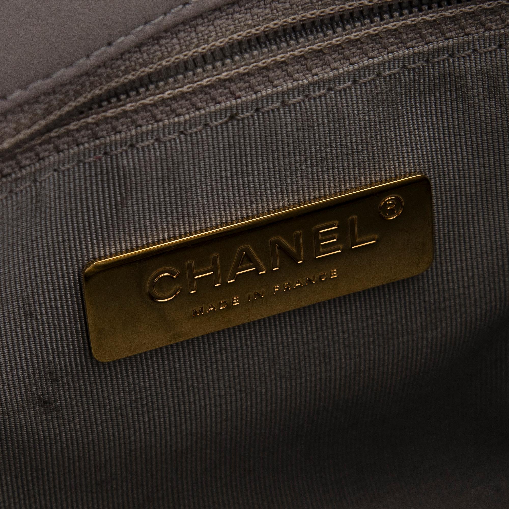 Chanel, bag, '19 Large Flap Bag'.