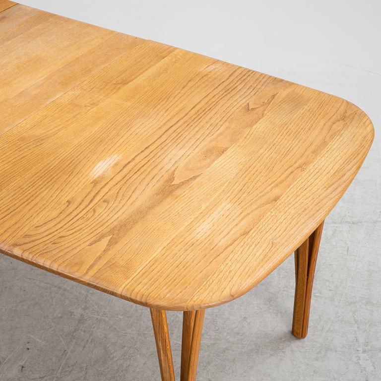 Matbord, "Timeless", Haslev Møbelsnedkeri, Danmark.