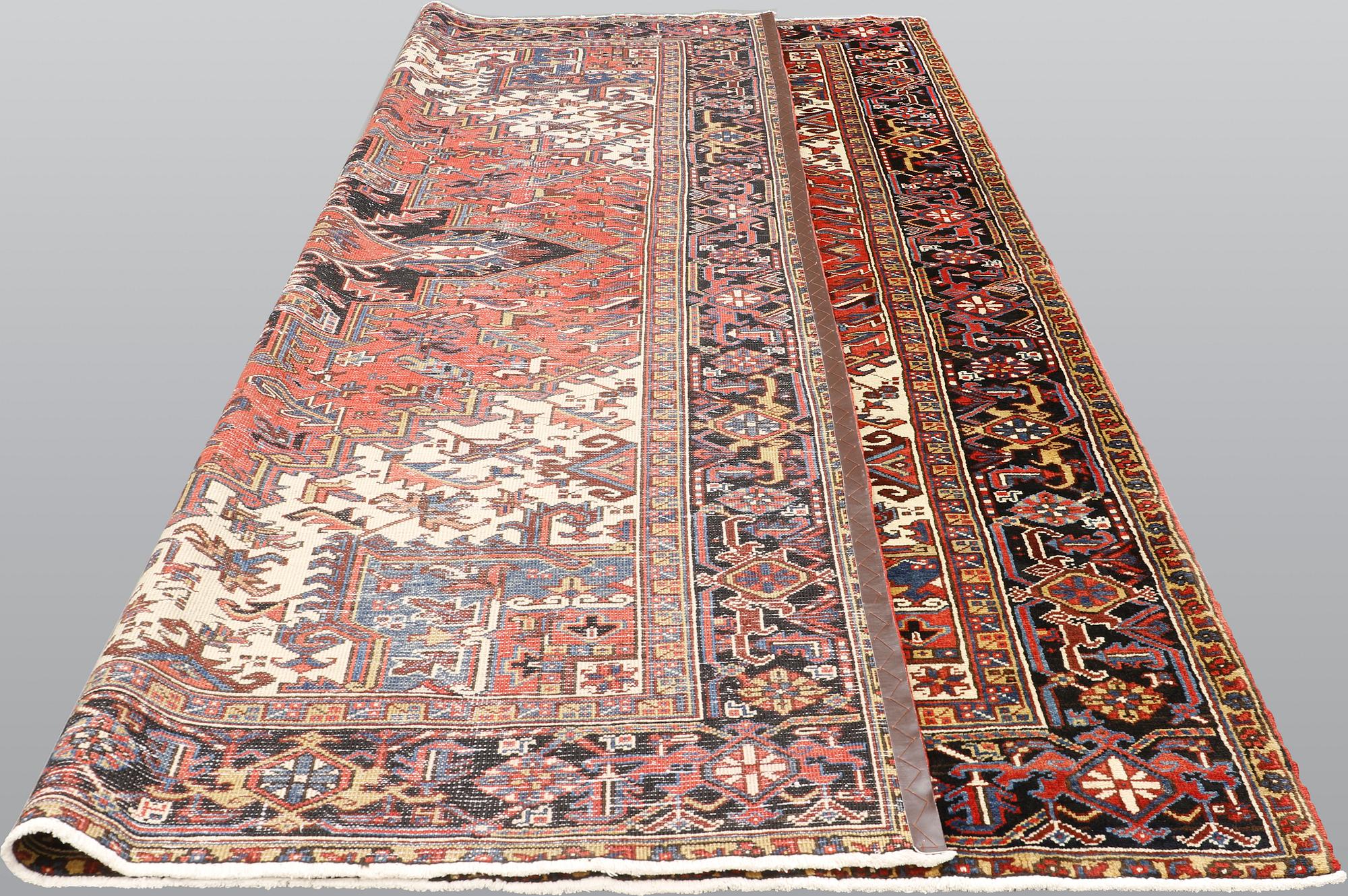 A Heriz / Gorovan carpet, ca 340 x 252 cm.