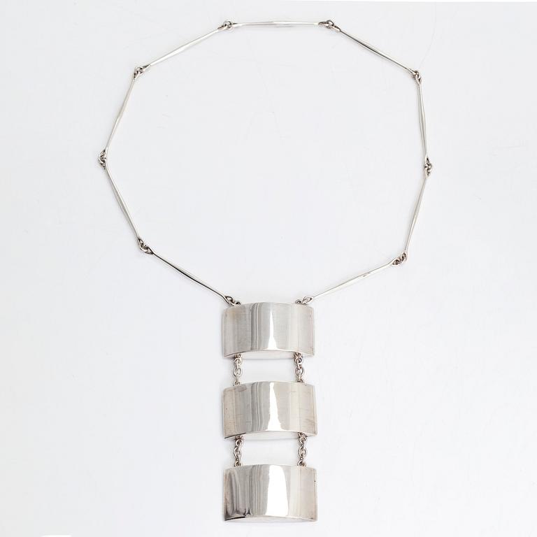 Georg Jensen, halsband, sterlingsilver, modellnr 127, design Astrid Fog.