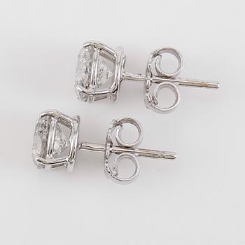 ÖRHÄNGEN, 1 par, 18K vitguld och diamanter tot ca 2.50 ct.