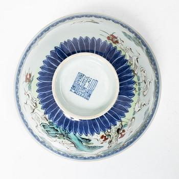 An enamelled 'cranes' bowl, Qing dynasty, with Qianlong seal mark.