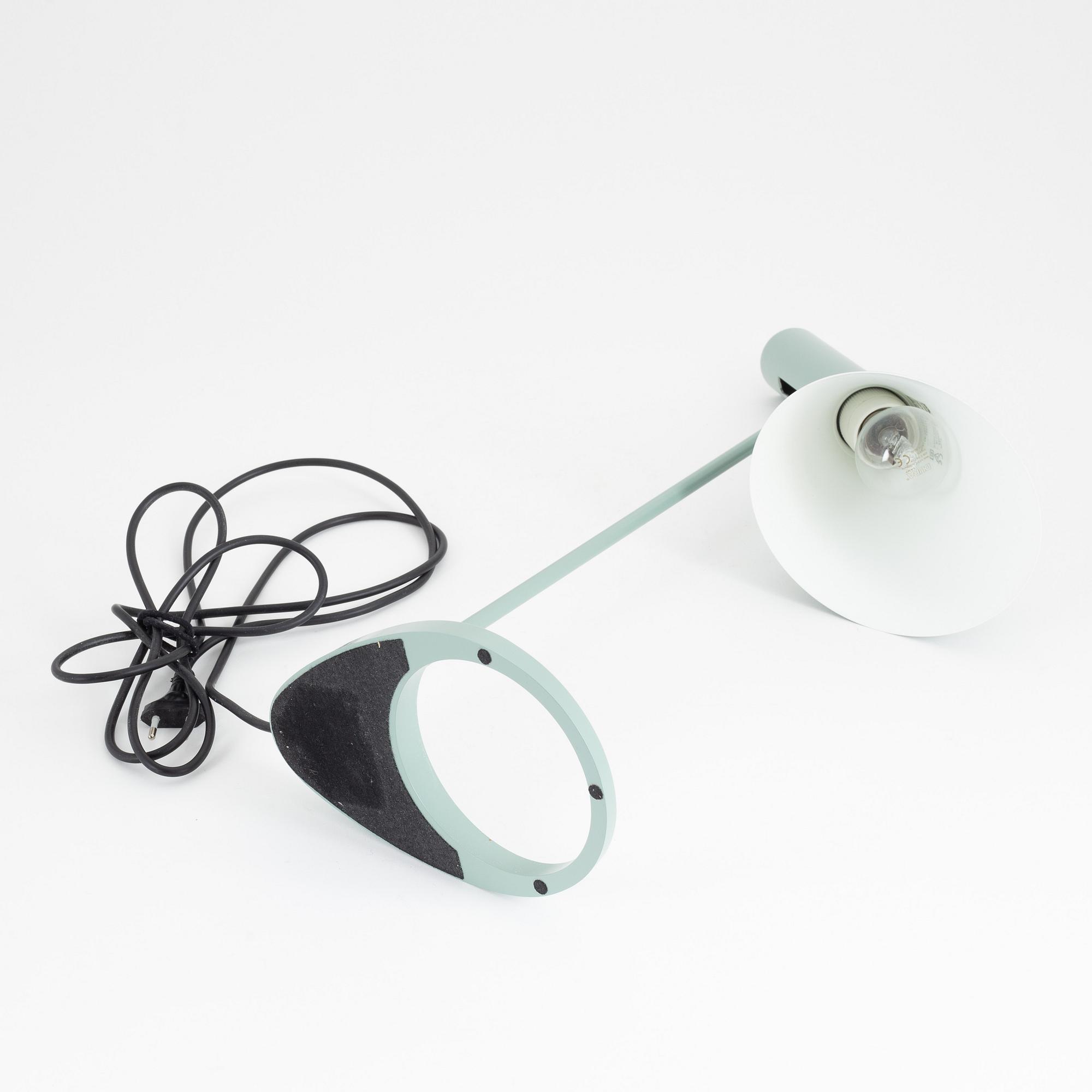Arne Jacobsen, bordslampa, "AJ", Louis Poulsen, Danamark.