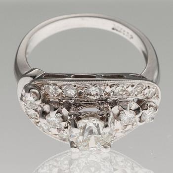 RING, 14K vitguld. Antik-, briljant- och 8/8-slipade diamanter ca 1.17 ct.  Vikt 4,5 g.