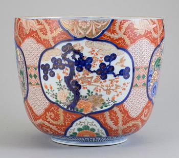 YTTERFODER, porslin, Japan, omkring sekelskiftet 1900.