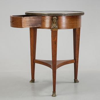 BORD, empirestil. 1900-talets första hälft.