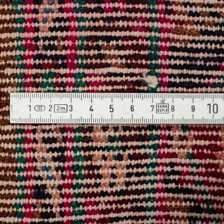 Matta, Old Kolijaj, ca 357 x 154 cm.