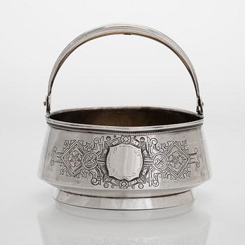 A silver sugar bowl, Moscow 1898-1914.