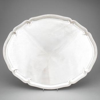 BRICKA, silver, C G Hallberg, rokokostil, 1913, vikt ca 2301 gram.