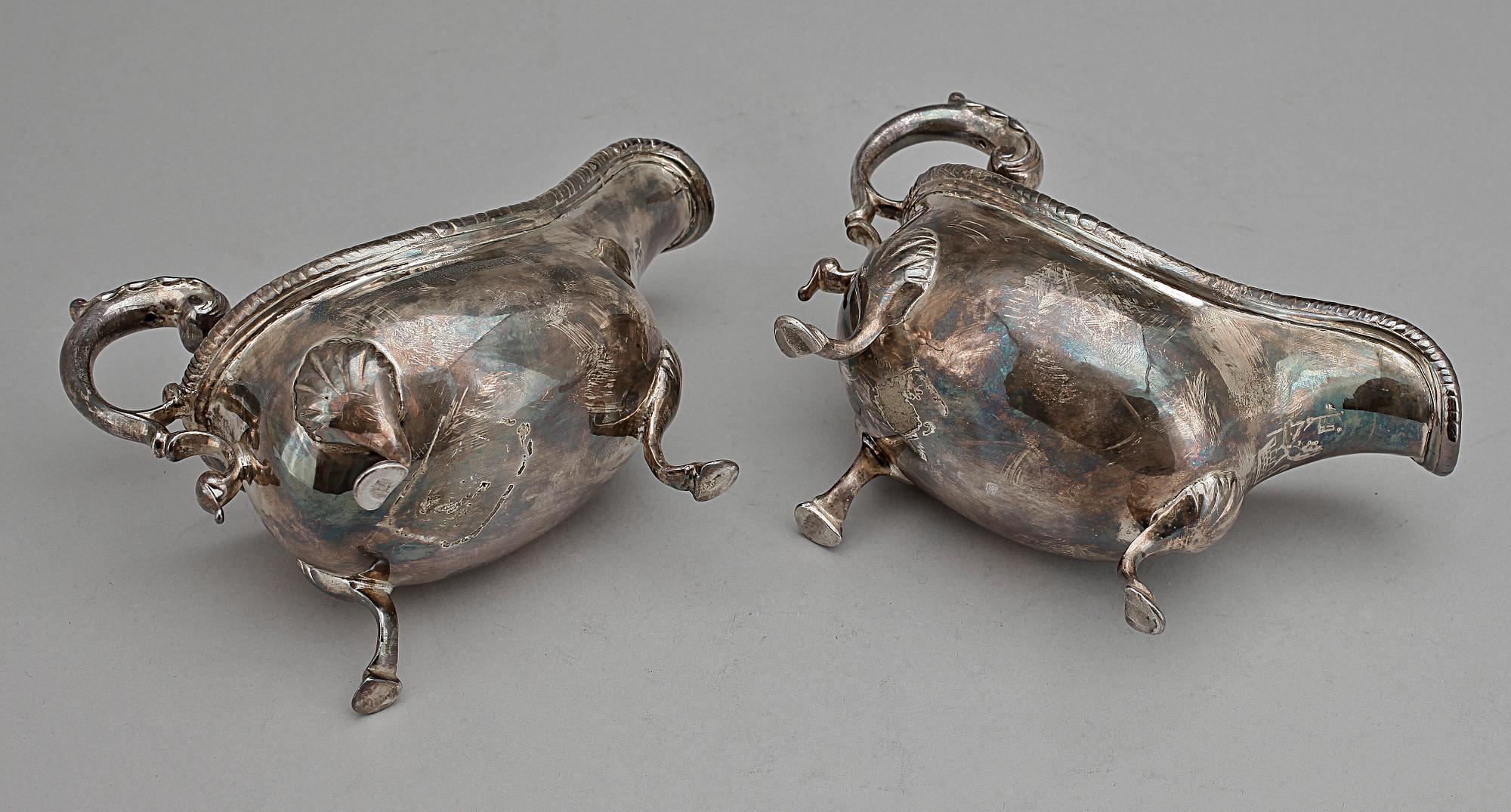 SÅSSNIPOR, ett par, silver, möjligen William Shaw, England. 1769-70. Vikt 534g.