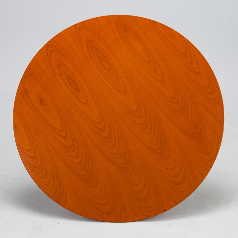 A 21st century 'Lem 90' coffee table / dining tabel for Magis.