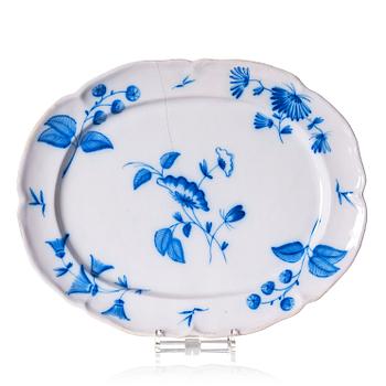 414. A large Swedish Marieberg faience serving dish, dated 1765.