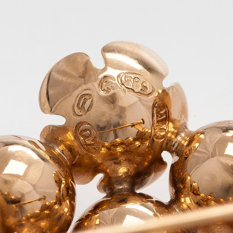 Liisa Vitali, A 14K gold brooch "Spring" Westerback Helsinki 1967.