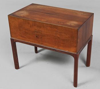 HALLMÖBEL med SPEGEL, Aksel Kjersgaard, Odder, Danmark, 1950/60-tal.