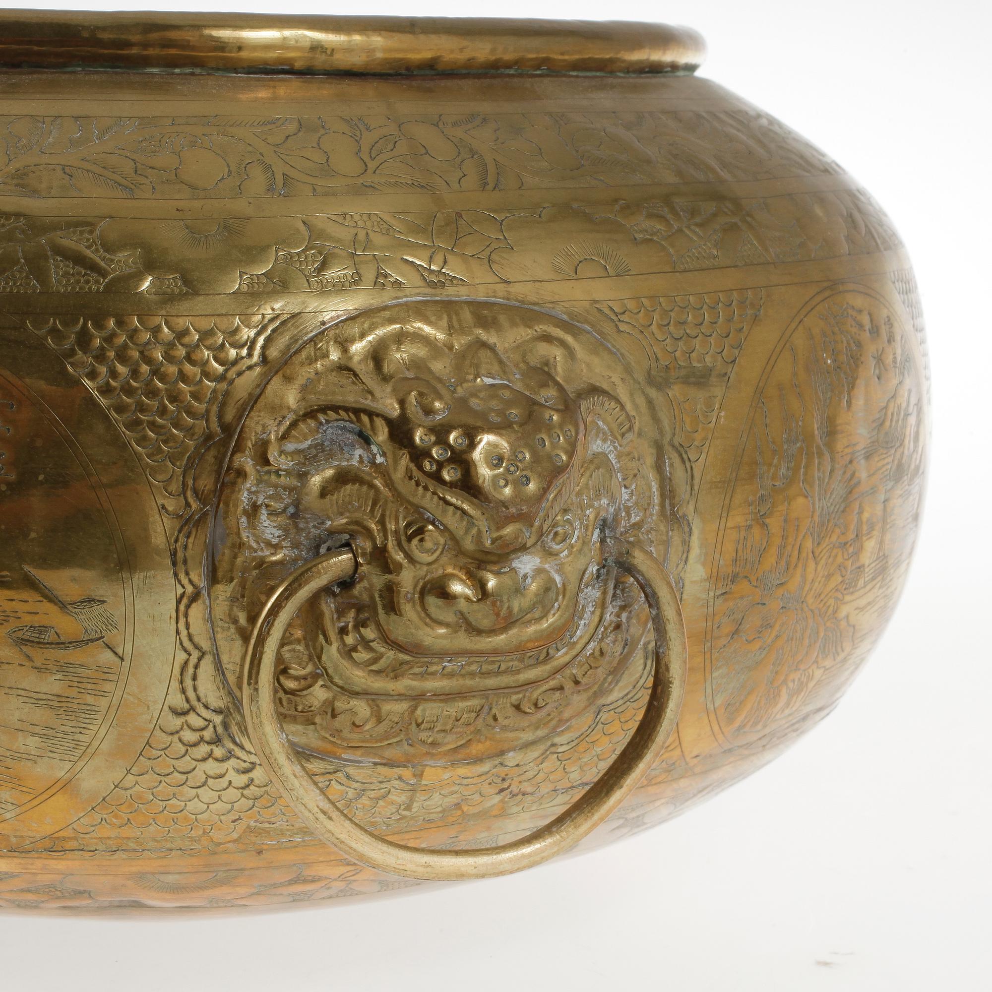 KRUKA, mässing, Kina, 1900-talets första hälft.