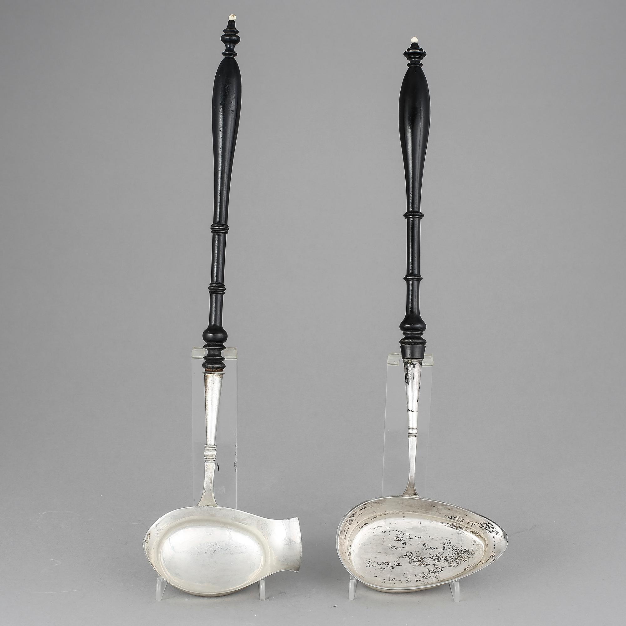 SOPPSLEVAR, 2 st, silver, F. Holmberg, Karlskrona 1843 resp JG Hentzell, Kalmar 1907.