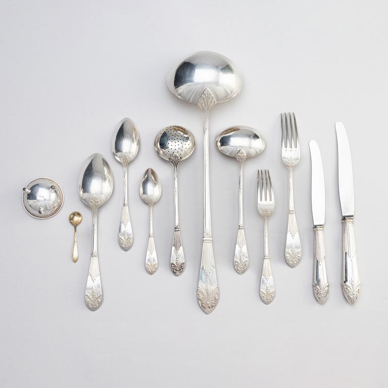 A silverware set, 105 pieces, and a cutlery box, marks of Erasmus Lindeström, Stockholm 1901-1902.