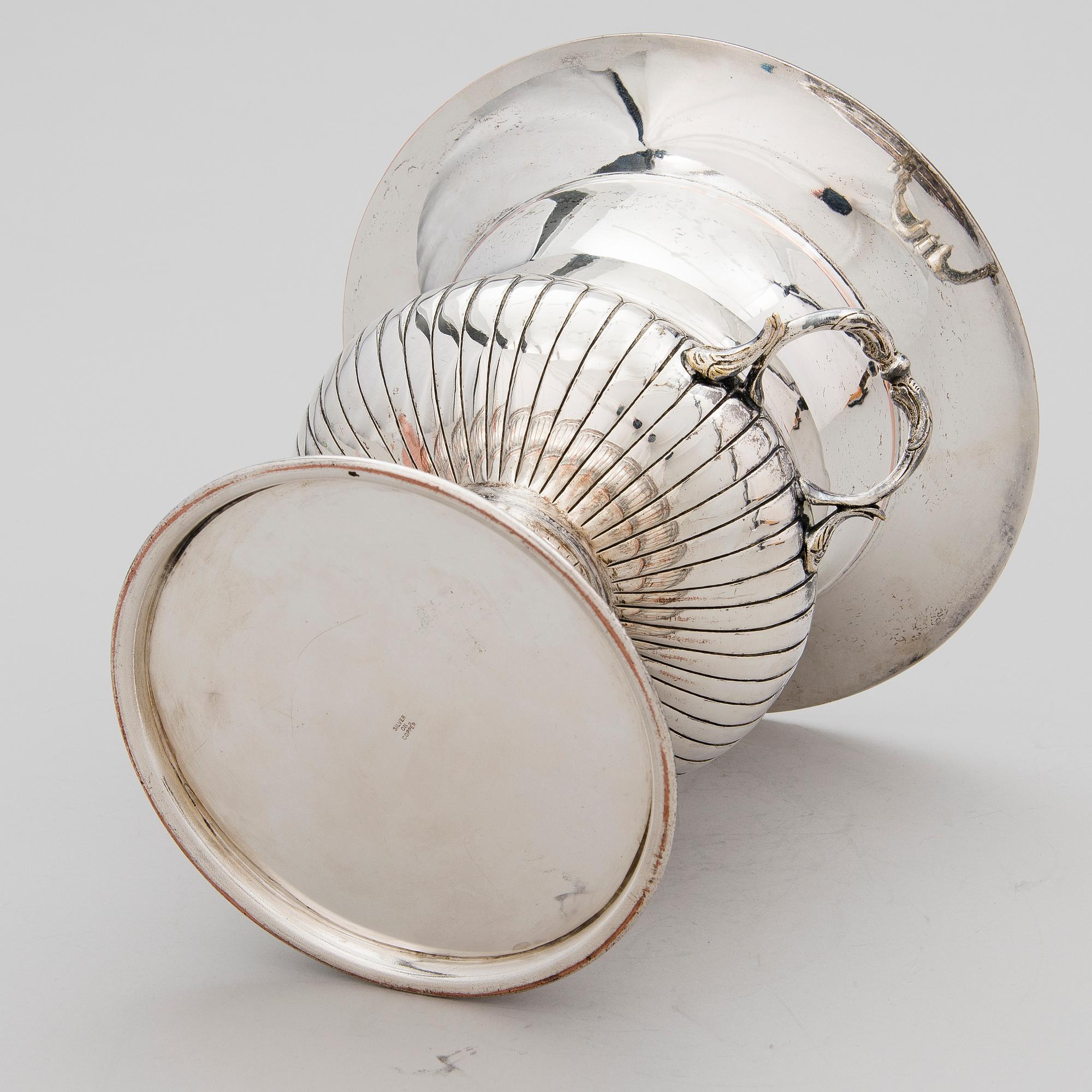 A CHAMPAGNE COOLER, silver on copper, England early 20th century.