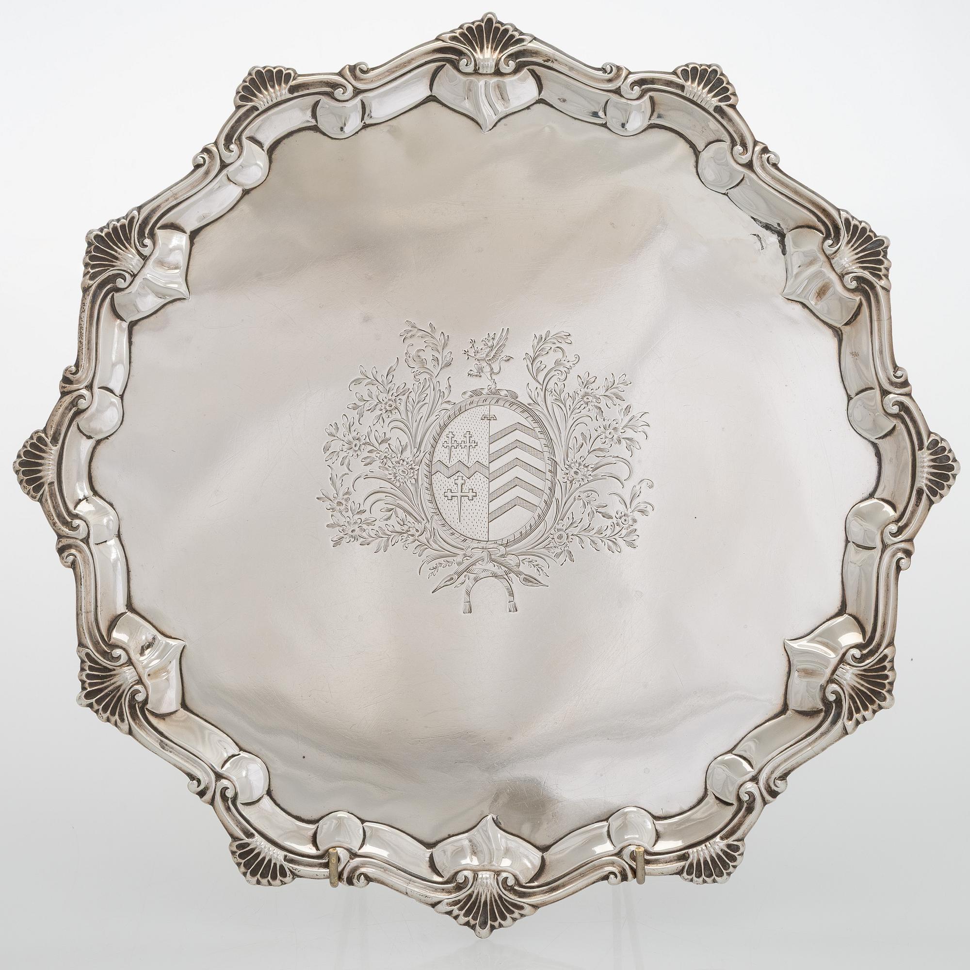 Early George III sterling silver salver, London 1769.