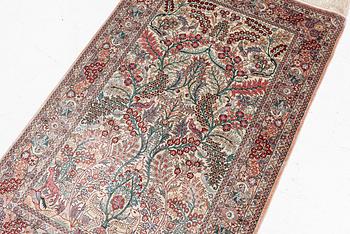 Rug, Hereke design, silk, approx. 122 x 77 cm.